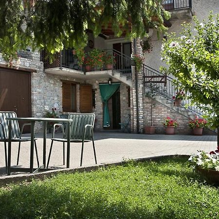 La Corte Di Nando Varzi Exteriér fotografie